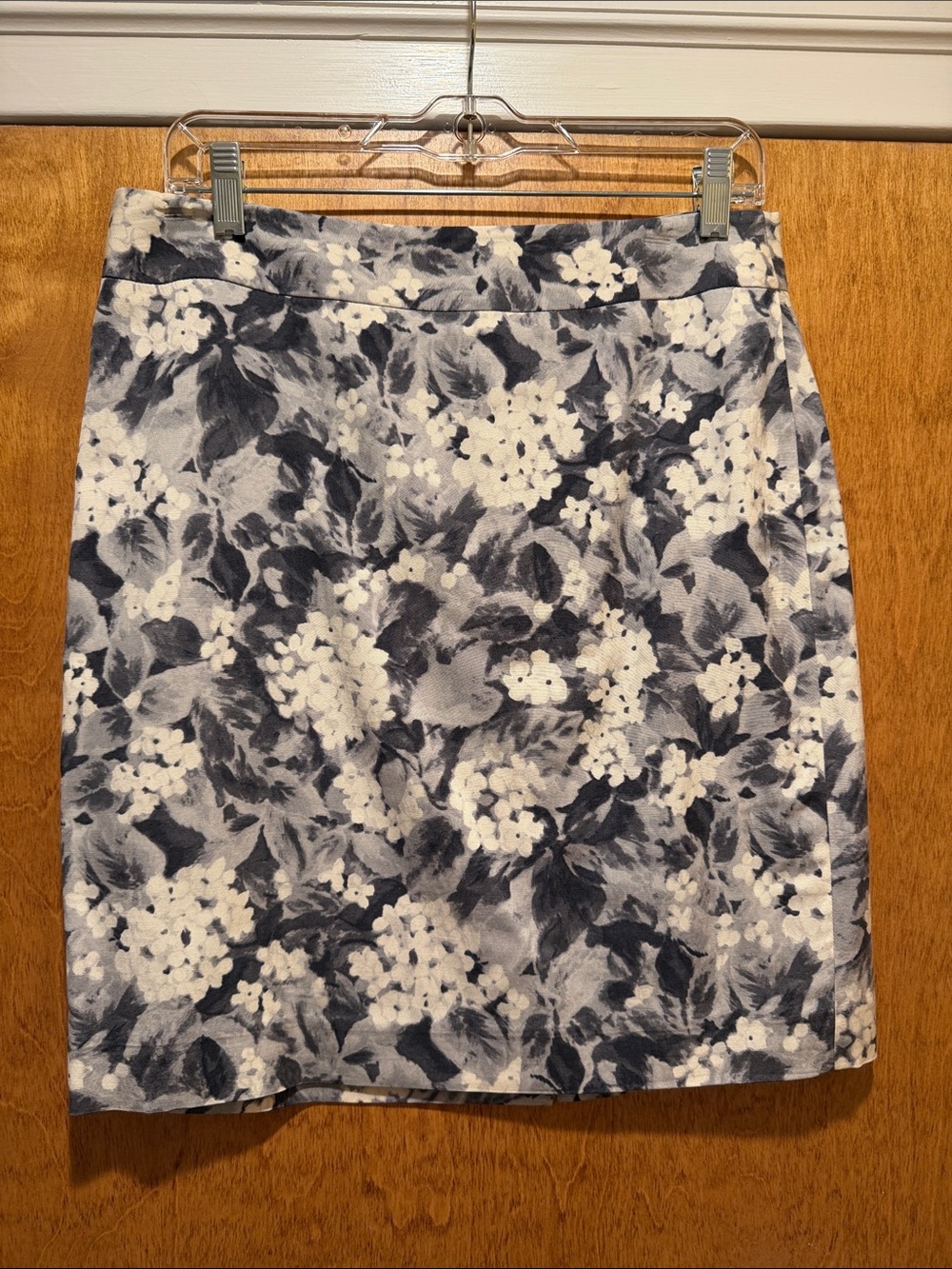 Talbots Navy and White Floral Pencil Skirt